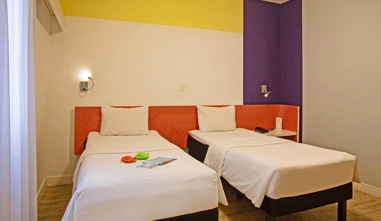 Hotel Ibis Styles Balneario Camboriu - 1 Quadra Do Mar Exterior foto