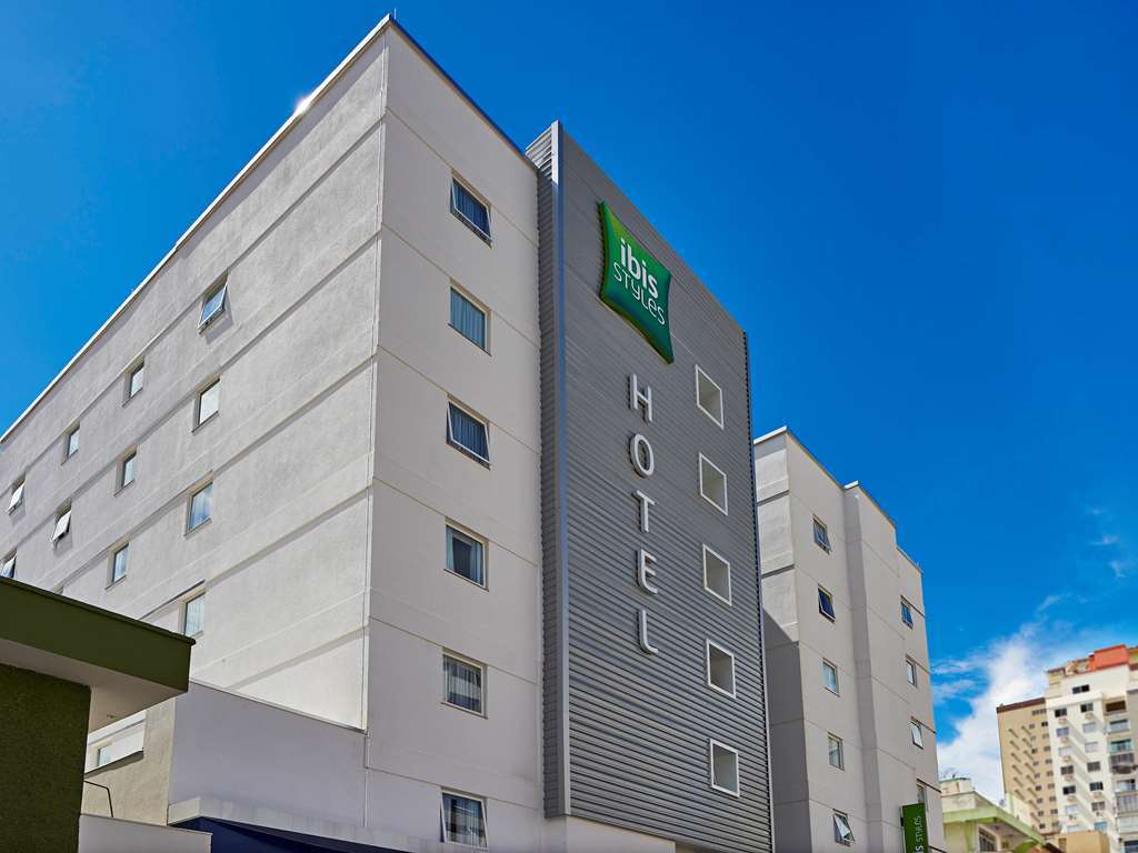 Hotel Ibis Styles Balneario Camboriu - 1 Quadra Do Mar Exterior foto